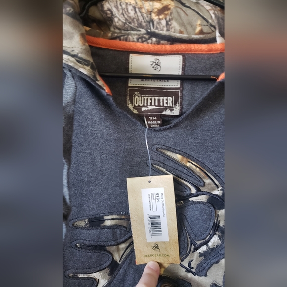 Legendary camo deer hoodie - Picture 2 of 4